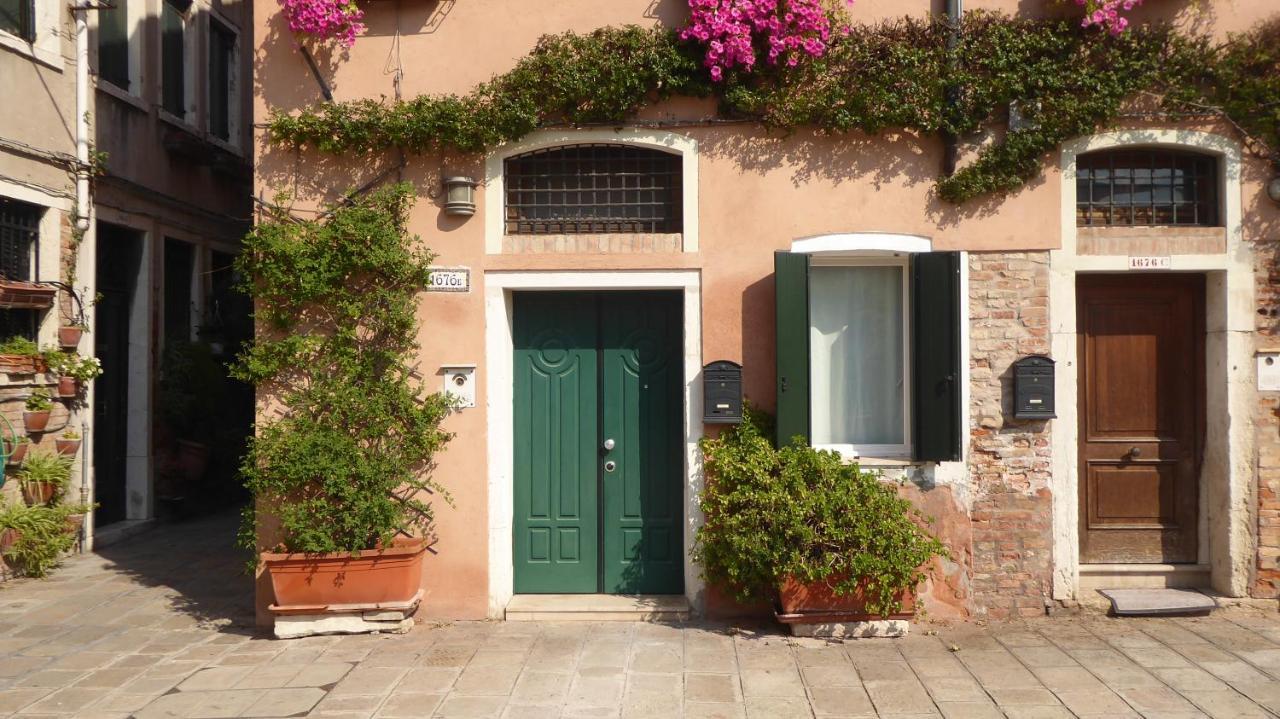 Sestiere Dorsoduro, A Due Passi Da Zattere Apartment Venice Exterior photo